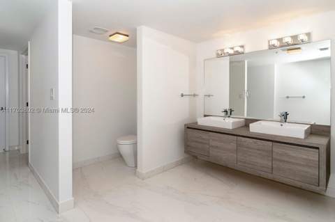 400 Sunny Isles Blvd 919, Sunny Isles Beach FL - photo 23 of 30