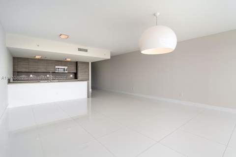 400 Sunny Isles Blvd 919, Sunny Isles Beach FL - photo 8 of 30