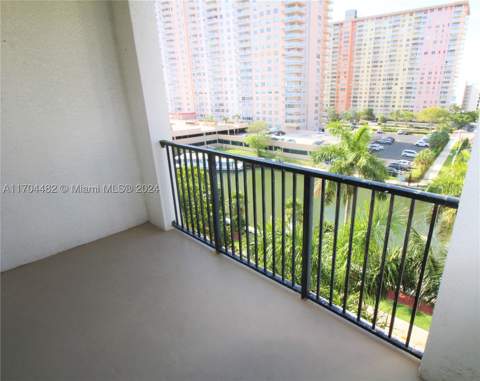 17150 N Bay Rd 2612, Sunny Isles Beach FL - photo 10 of 26