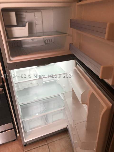 17150 N Bay Rd 2612, Sunny Isles Beach FL - photo 7 of 26