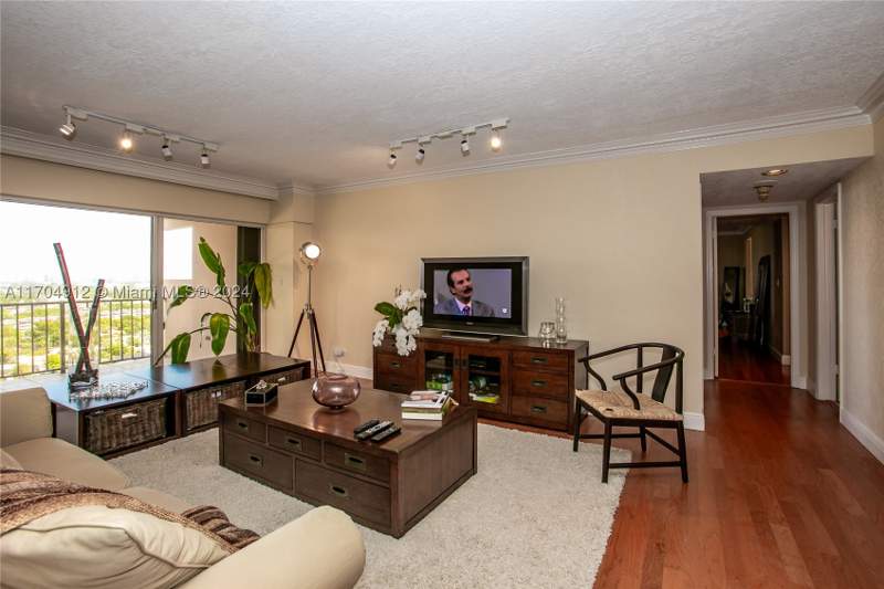 2 bedroom Condominium at 1800 NE 114th St 1911, Cricket Club Condo, Miami — photo 5