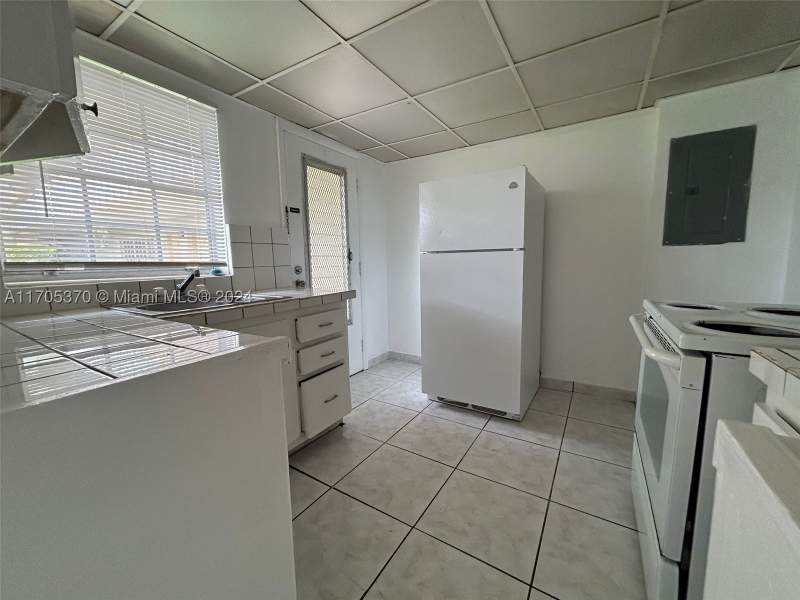 2 bedroom Condominium at 11855 NE 19th Dr 8, Sutton House Condo, North Miami — photo 4