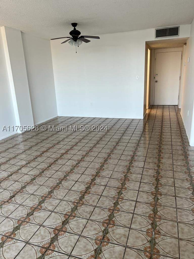 1 bedroom Condominium at 15600 NW 7th Ave 821, Parkway Towers Bldg 1 Con, Miami — photo 2