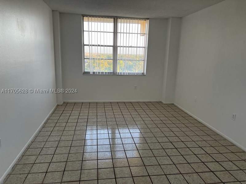 1 bedroom Condominium at 15600 NW 7th Ave 821, Parkway Towers Bldg 1 Con, Miami — photo 4