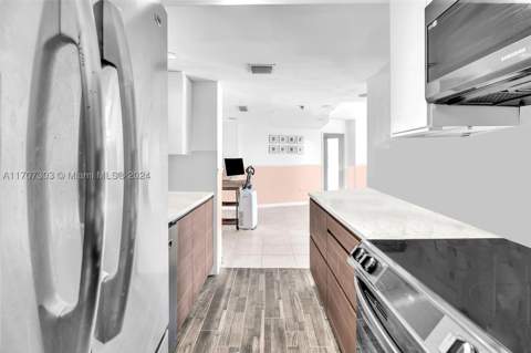 1881 Washington Ave 16H, Miami Beach FL - photo 11 of 58