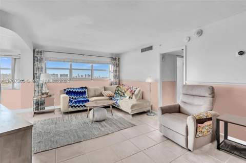 1881 Washington Ave 16H, Miami Beach FL - photo 14 of 58