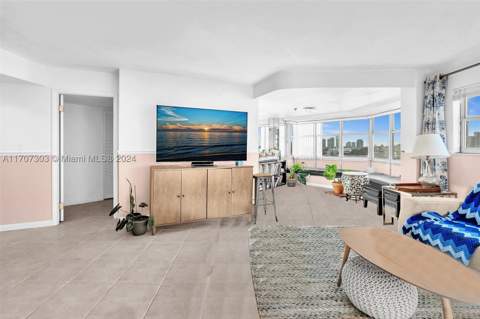 1881 Washington Ave 16H, Miami Beach FL - photo 18 of 58