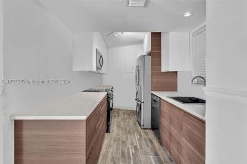 1881 Washington Ave 16H, Miami Beach FL - photo 6 of 58