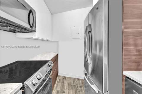 1881 Washington Ave 16H, Miami Beach FL - photo 9 of 58