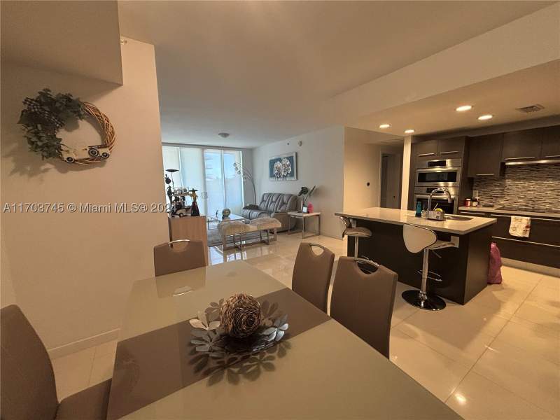 2 bedroom Condominium at 7825 NW 107th Ave 310, Midtown At Doral, Doral — photo 3