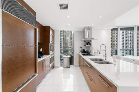 495 Brickell Ave 1702, Miami FL - photo 17 of 61