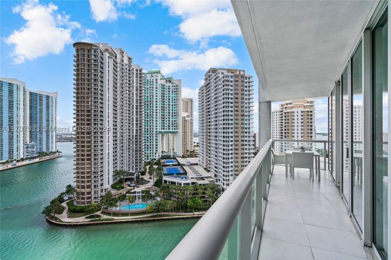 2 bedroom Condominium at 495 Brickell Ave 1702, Icon Brickell No Two, Miami — photo 2