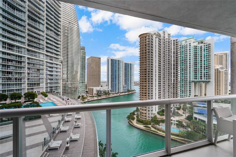 2 bedroom Condominium at 495 Brickell Ave 1702, Icon Brickell No Two, Miami — photo 3