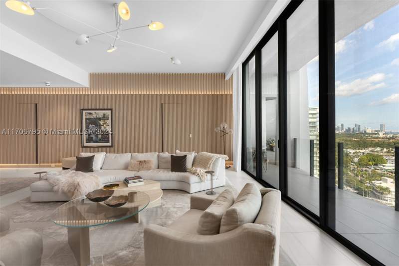 4 bedroom Condominium at 2811 S Bayshore Dr 20BC, C.G.B. Subdivision, Miami — photo 3