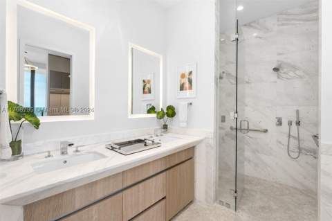 2811 S Bayshore Dr 20BC, Miami FL - photo 9 of 31