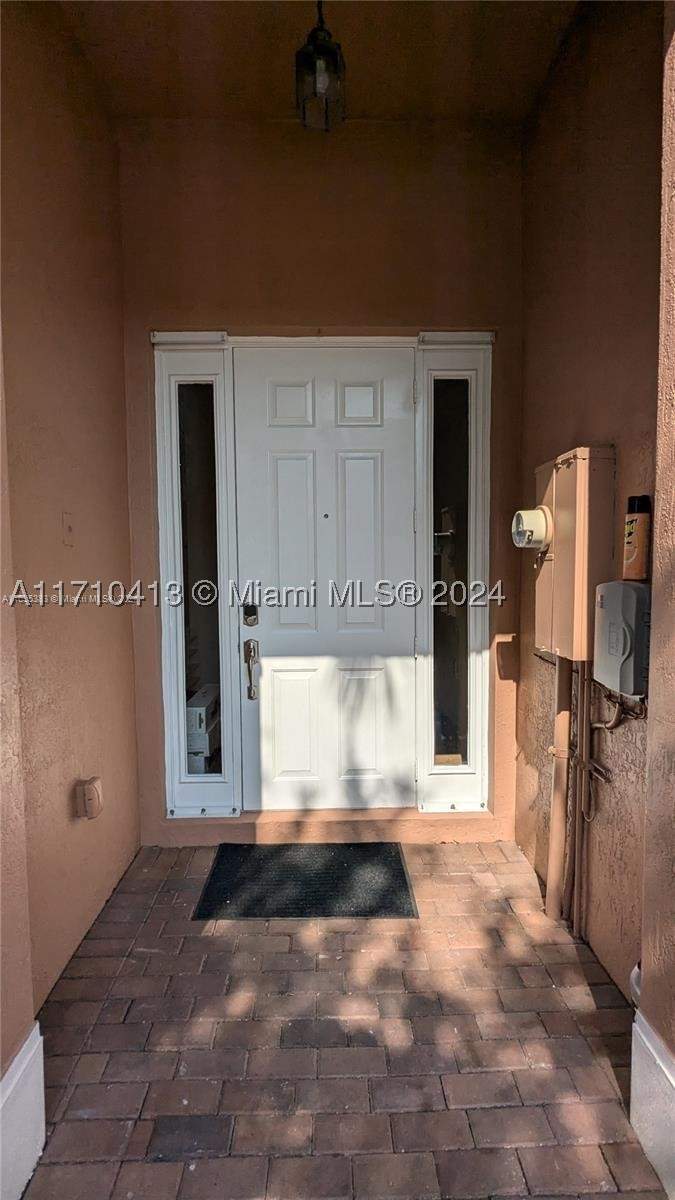 4 bedroom Townhouse at 11840 SW 154th Ave 11840, Century Gardens At Tamiam, Miami — photo 2