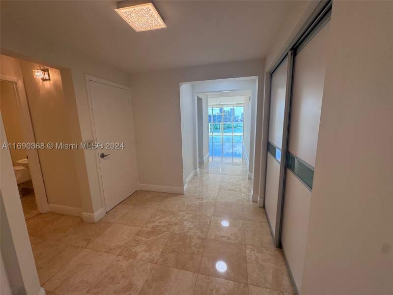 3 bedroom Condominium at 3330 NE 190 St 1215, Aventura Marina II, Aventura — photo 3