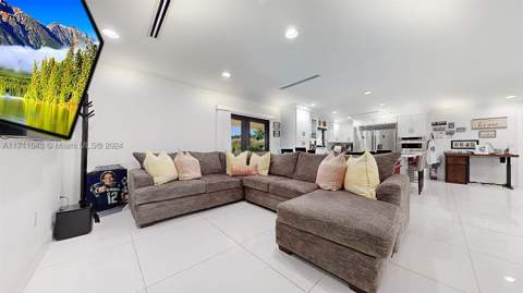 27200 SW 162nd Ave, Homestead FL - photo 10 of 47