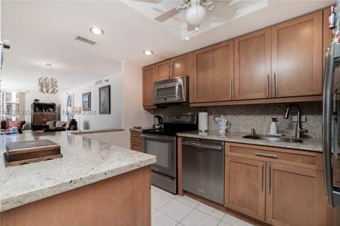 20515 E Country Club Dr 1048, Aventura FL - photo 12 of 35