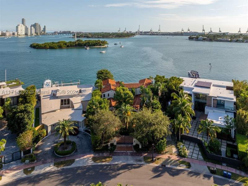 4 bedroom SingleFamilyResidence at 11 E Rivo Alto Dr, Rivo Alto Amd, Miami Beach — photo 3