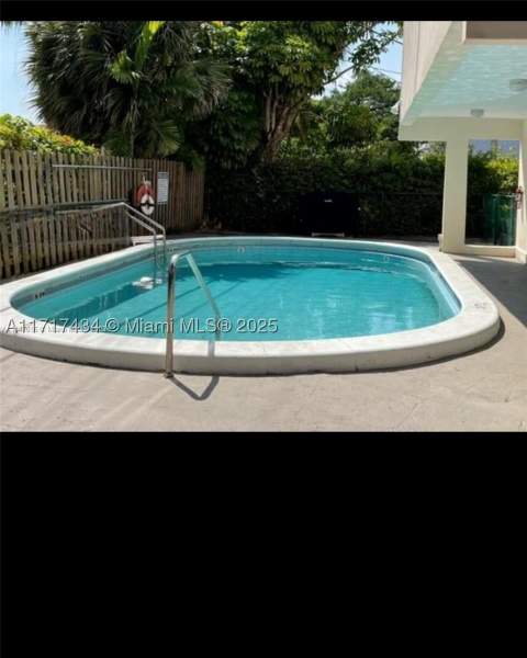 1020 94th St 203, Bay Harbor Islands FL - photo 11 of 18
