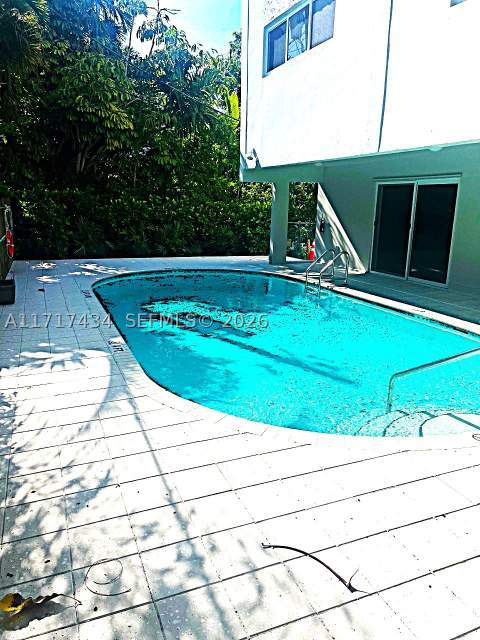 1020 94th St 203, Bay Harbor Islands FL - photo 12 of 18