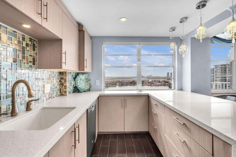 2 bedroom Condominium at 2801 NE 183rd Street 1417w, Admirals Port, Aventura — photo 4