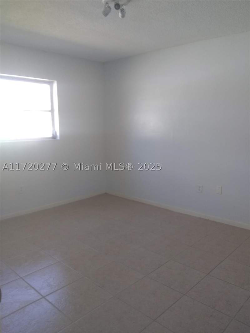 2 bedroom Condominium at 1735 NE 164th St G210, Haifa Condo, North Miami Beach — photo 3
