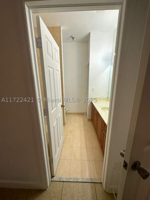 2589 NE 4th St 205, Homestead FL - photo 11 of 15