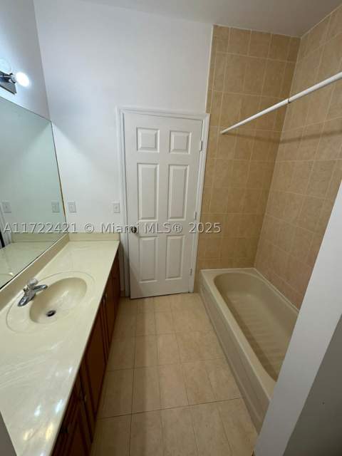 2589 NE 4th St 205, Homestead FL - photo 7 of 15
