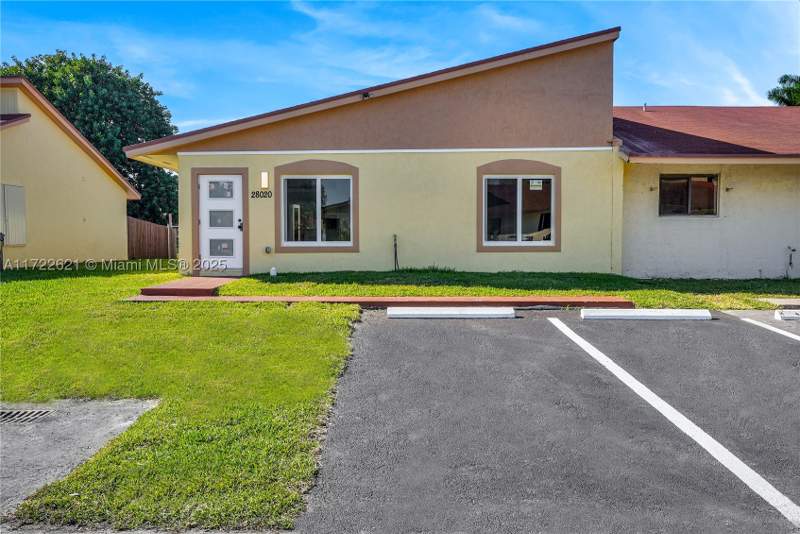 3 bedroom Townhouse at 28020 SW 141st Pl 0, Waterside Townhomes Sec 1, Homestead — photo 5