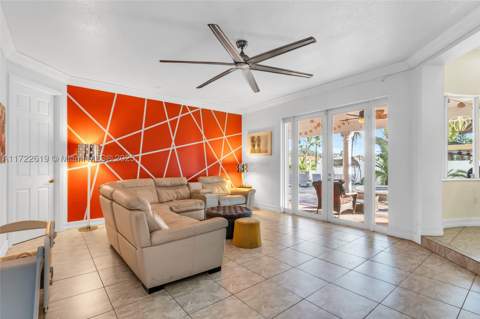 8135 NW 164th Ter, Miami Lakes FL - photo 12 of 52