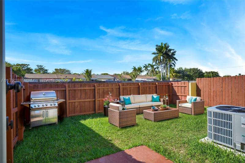 3 bedroom Townhouse at 14006 SW 280th Ter 0, Waterside Townhomes Sec 1, Homestead — photo 2