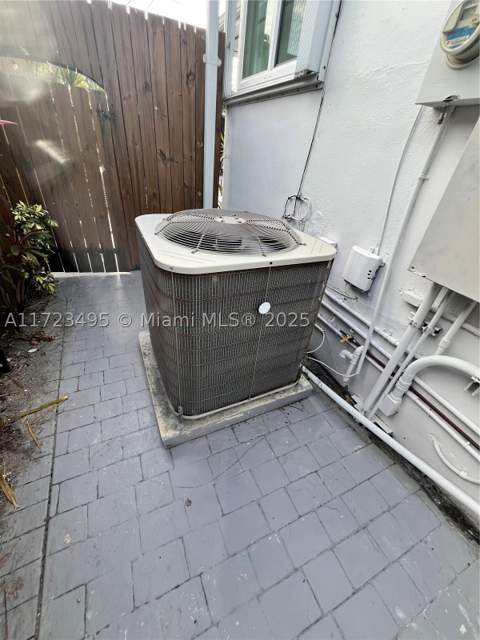 7549 Adventure Ave, North Bay Village FL - photo 18 of 88