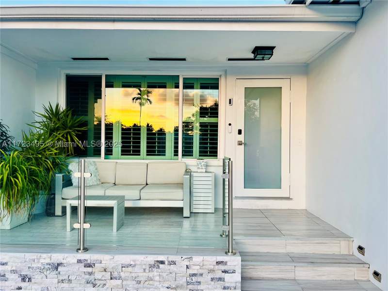 3 bedroom SingleFamilyResidence at 7549 Adventure Ave, Treasure Plaza, North Bay Village — photo 2