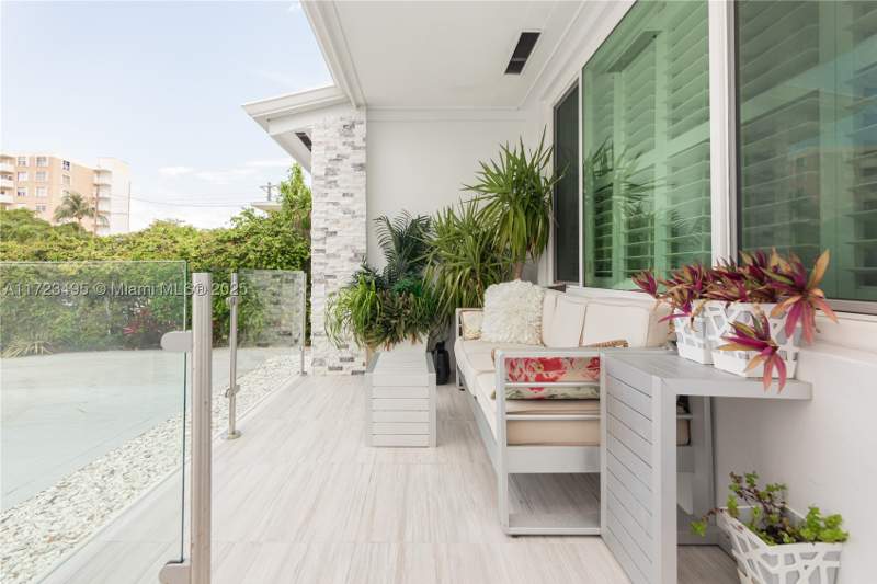 3 bedroom SingleFamilyResidence at 7549 Adventure Ave, Treasure Plaza, North Bay Village — photo 3
