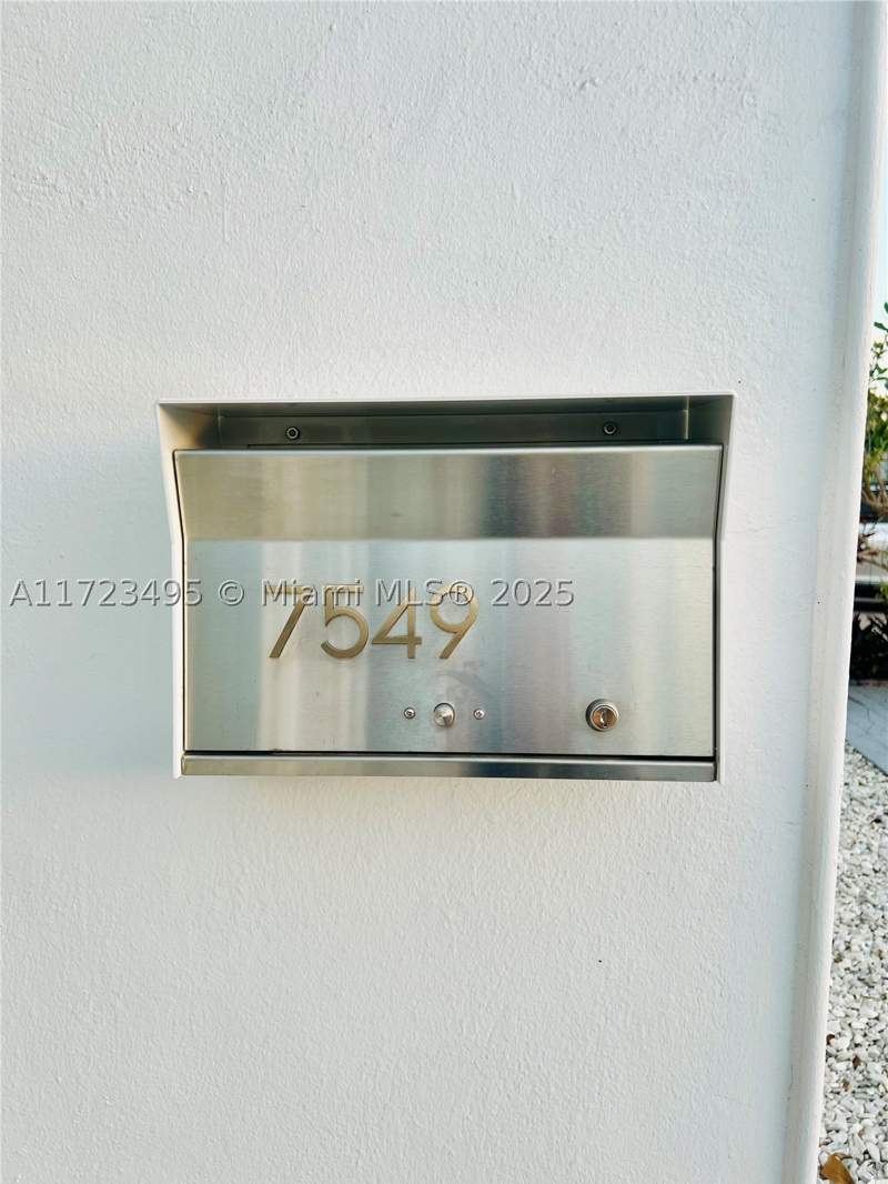 3 bedroom SingleFamilyResidence at 7549 Adventure Ave, Treasure Plaza, North Bay Village — photo 4