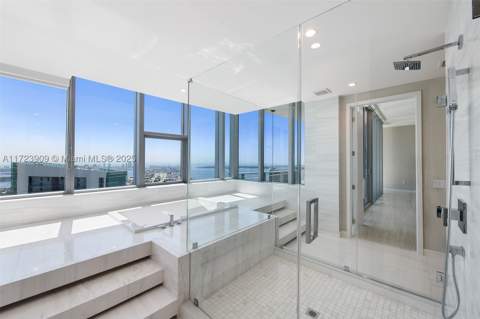 851 NE 1st Ave Ph 5411, Miami FL - photo 15 of 40