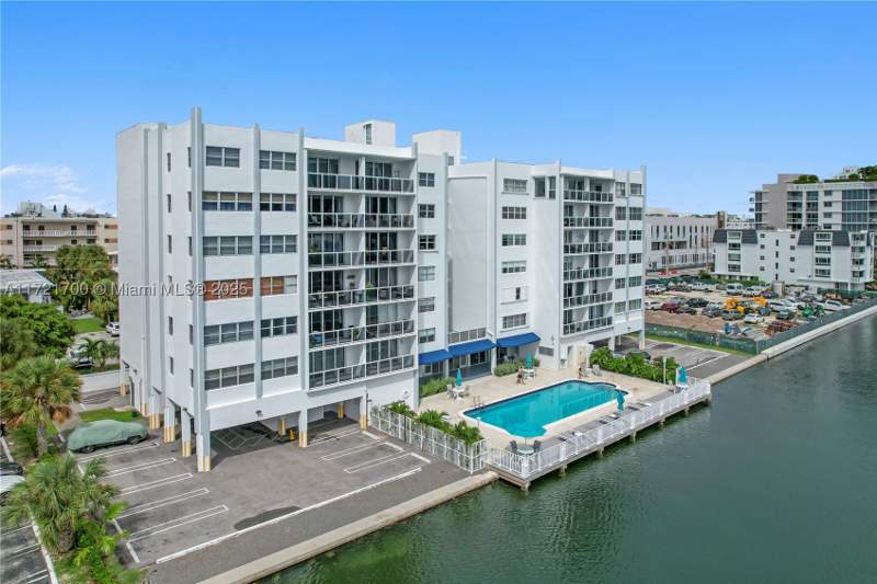 1 bedroom Condominium at 9381 E Bay Harbor Dr 301N, London Towers, Bay Harbor Islands — photo 2