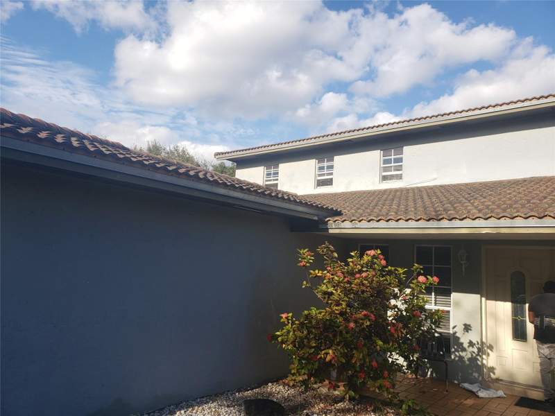 4 bedroom SingleFamilyResidence at 19421 NW 18th Court, Rolling Oaks Estates, Miami Gardens — photo 4