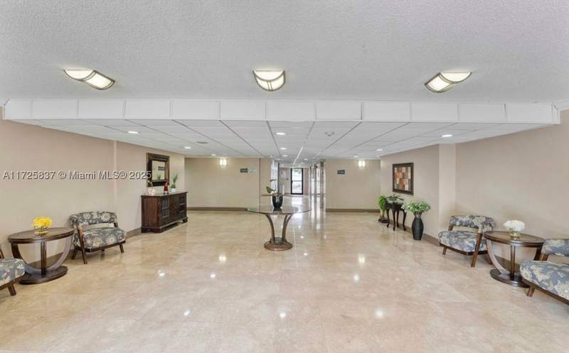 1 bedroom Condominium at 1805 Sans Souci Blvd 429, Bayview Palms Condo, North Miami — photo 2