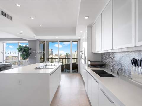 1425 Brickell Ave 52BC, Miami FL - photo 21 of 72