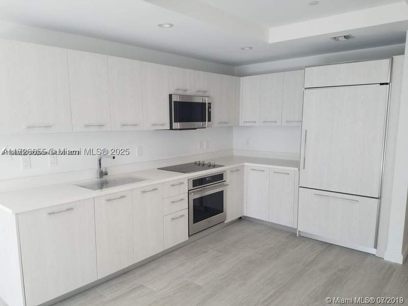1 bedroom Condominium at 55 SW 9th St 1805, Brickell Heights West Con, Miami — photo 2