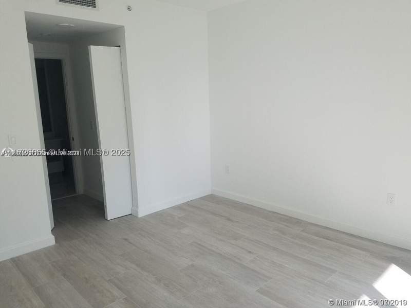 1 bedroom Condominium at 55 SW 9th St 1805, Brickell Heights West Con, Miami — photo 3