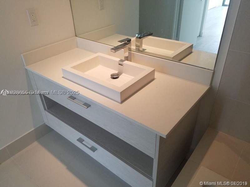 1 bedroom Condominium at 55 SW 9th St 1805, Brickell Heights West Con, Miami — photo 5