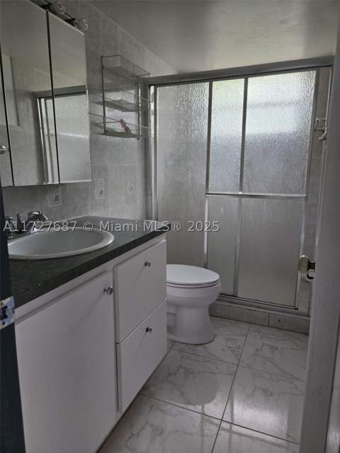 160 NE 203rd Ter 18, Miami Gardens FL - photo 11 of 40