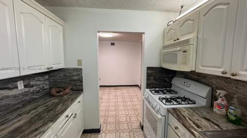 160 NE 203rd Ter 18, Miami Gardens FL - photo 14 of 40