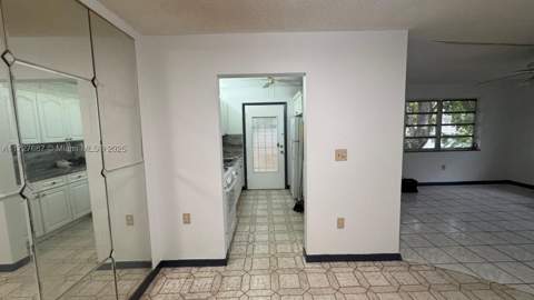 160 NE 203rd Ter 18, Miami Gardens FL - photo 15 of 40