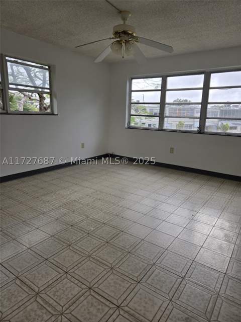 160 NE 203rd Ter 18, Miami Gardens FL - photo 7 of 40