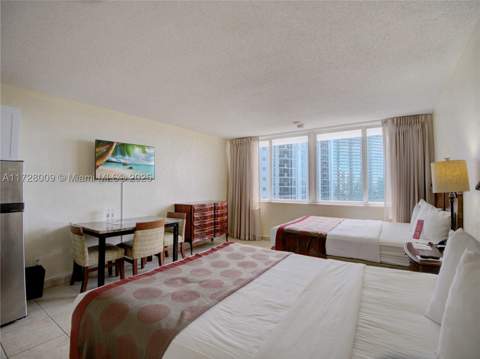 19201 Collins Ave 1141, Sunny Isles Beach FL - photo 15 of 44